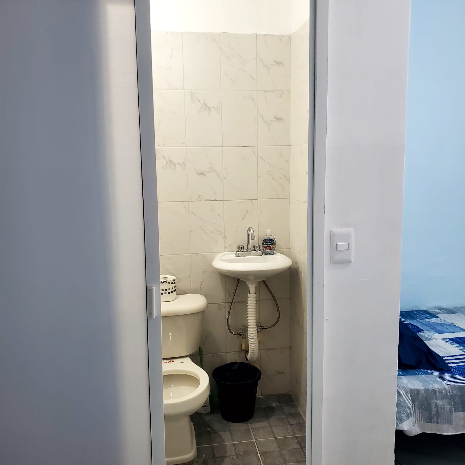 Baño privado de habitación en Casa Estudio I Católica
